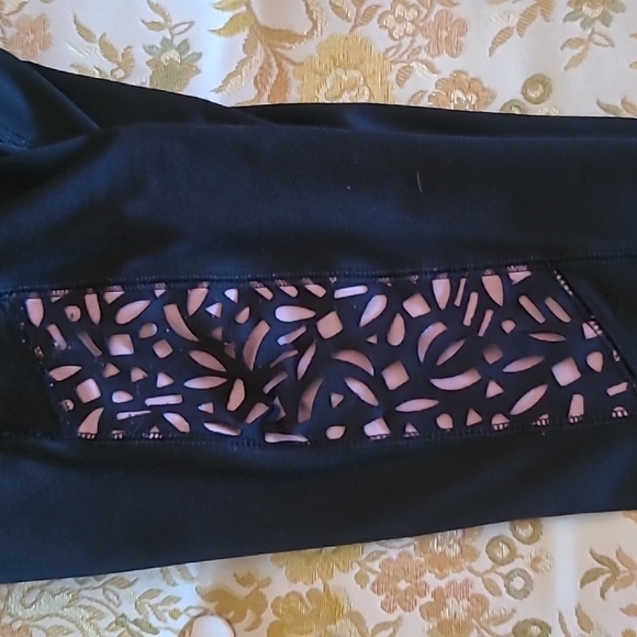 Aeropostale black and mauve leggings - Picture 3 of 4